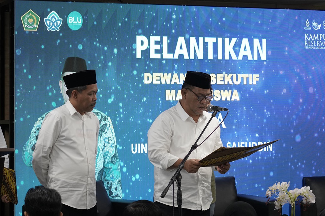 Rektor Resmi Kukuhkan Ketua dan Pengurus Dema UIN STS Jambi Periode 2024/2025