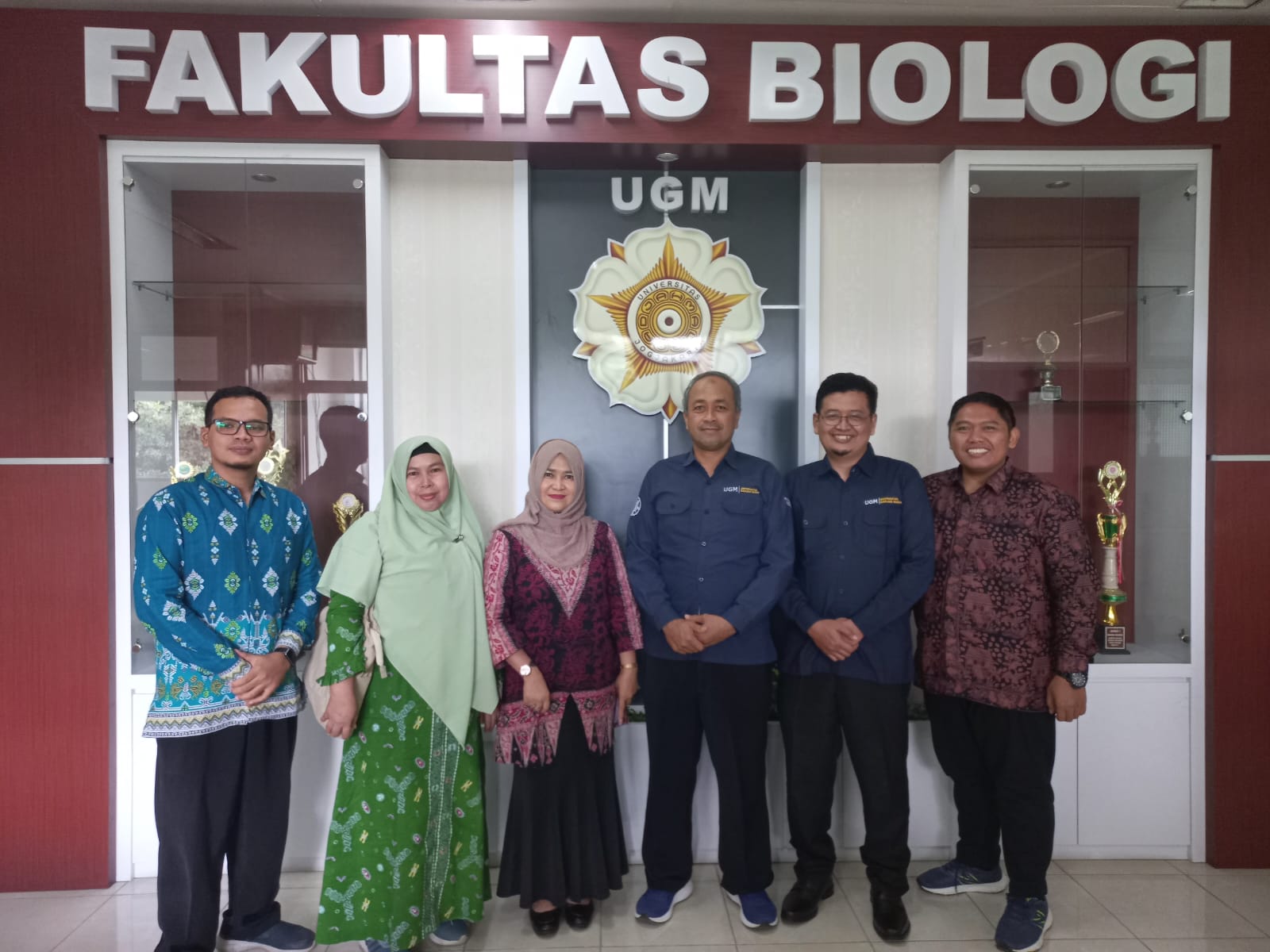 Prodi Biologi FST UIN STS Jambi Benchmarking Kurikulum dan MBKM ke Fakultas Biologi UGM