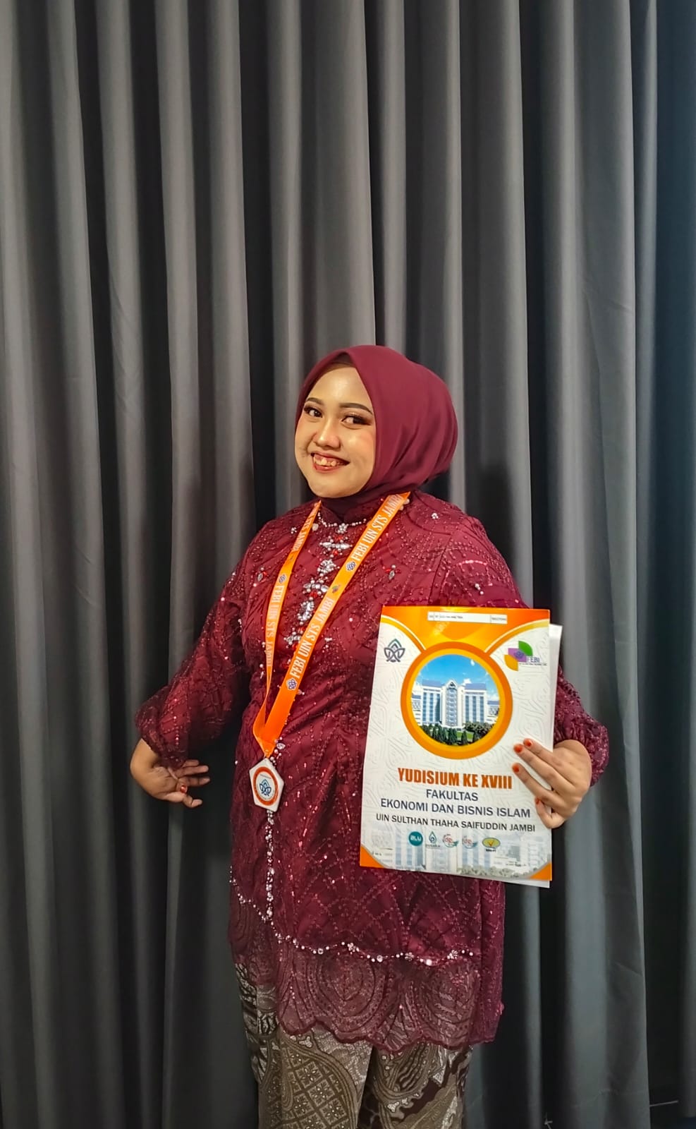Destina Mae Tika: Inspirasi Mahasiswa Disabilitas yang Berhasil Menggapai Impian