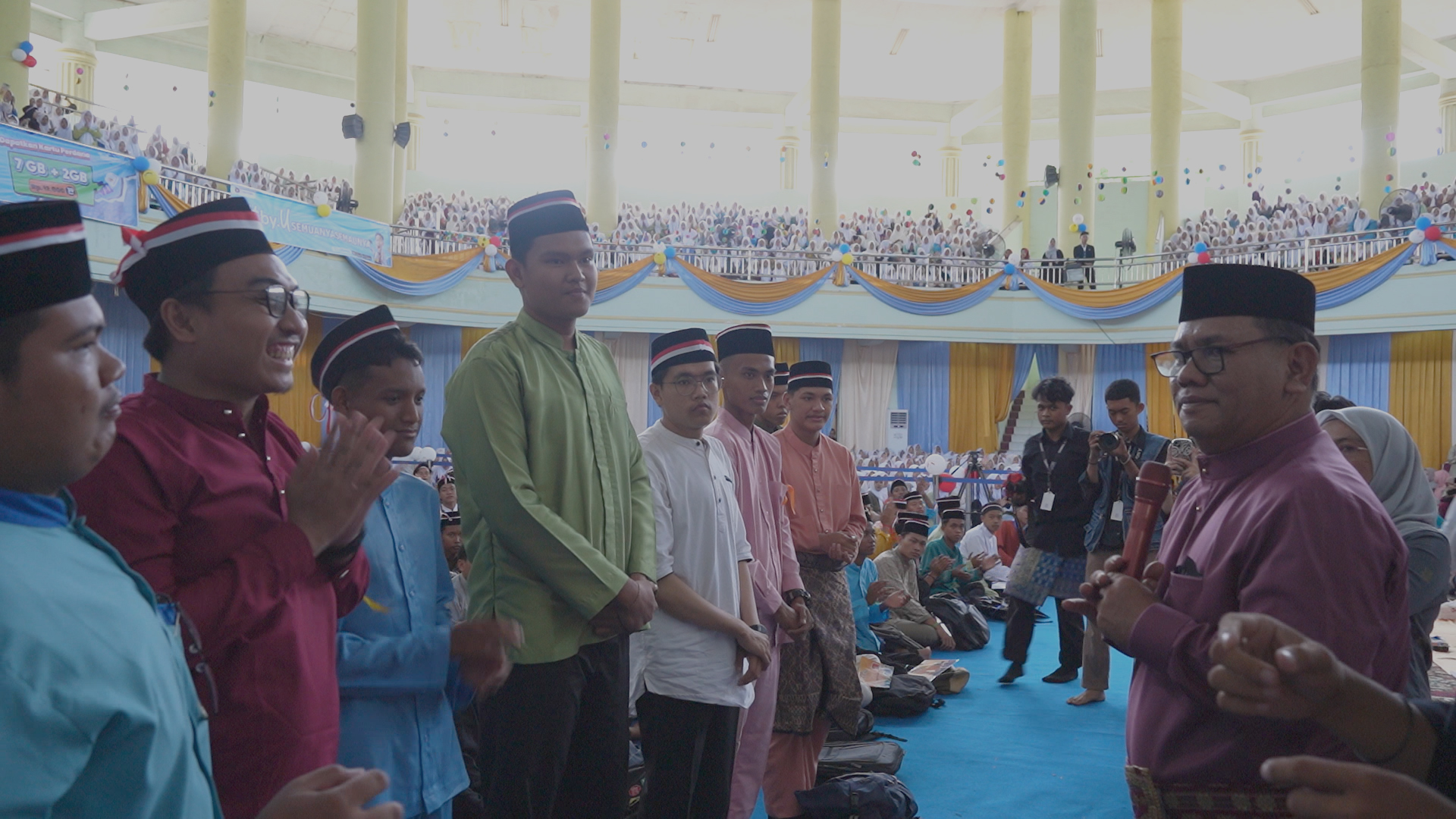 Rektor Apresiasi Mahasiswa Jalur Difabel yang Ikut PBAK 2024