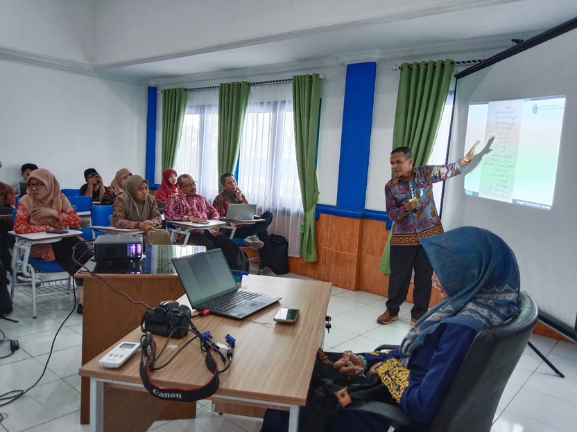 15 Dosen FAH UIN STS Jambi Jadi Pembicara di International Seminar on Adab and Humanities
