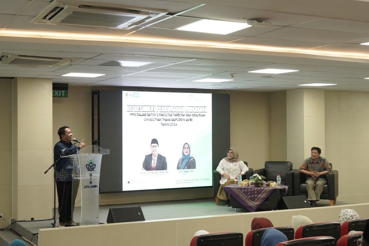 Refreshment Perkuliahan  Lokakarya PPG Batch 2: Upaya Meningkatkan Profesional Guru