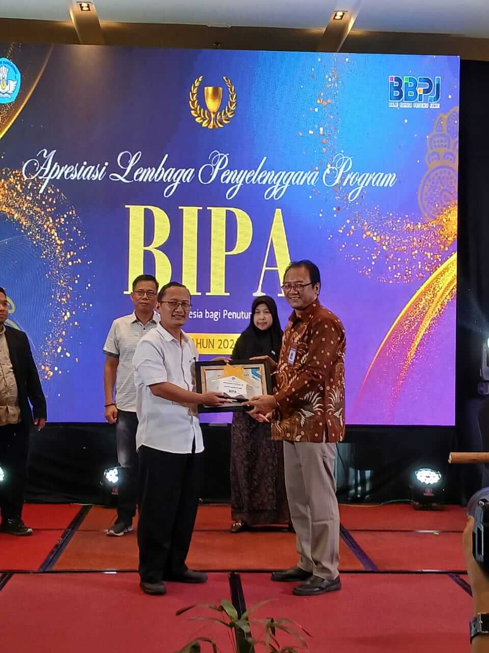 UPB Raih Penghargaan Kantor Bahasa Provinsi Jambi