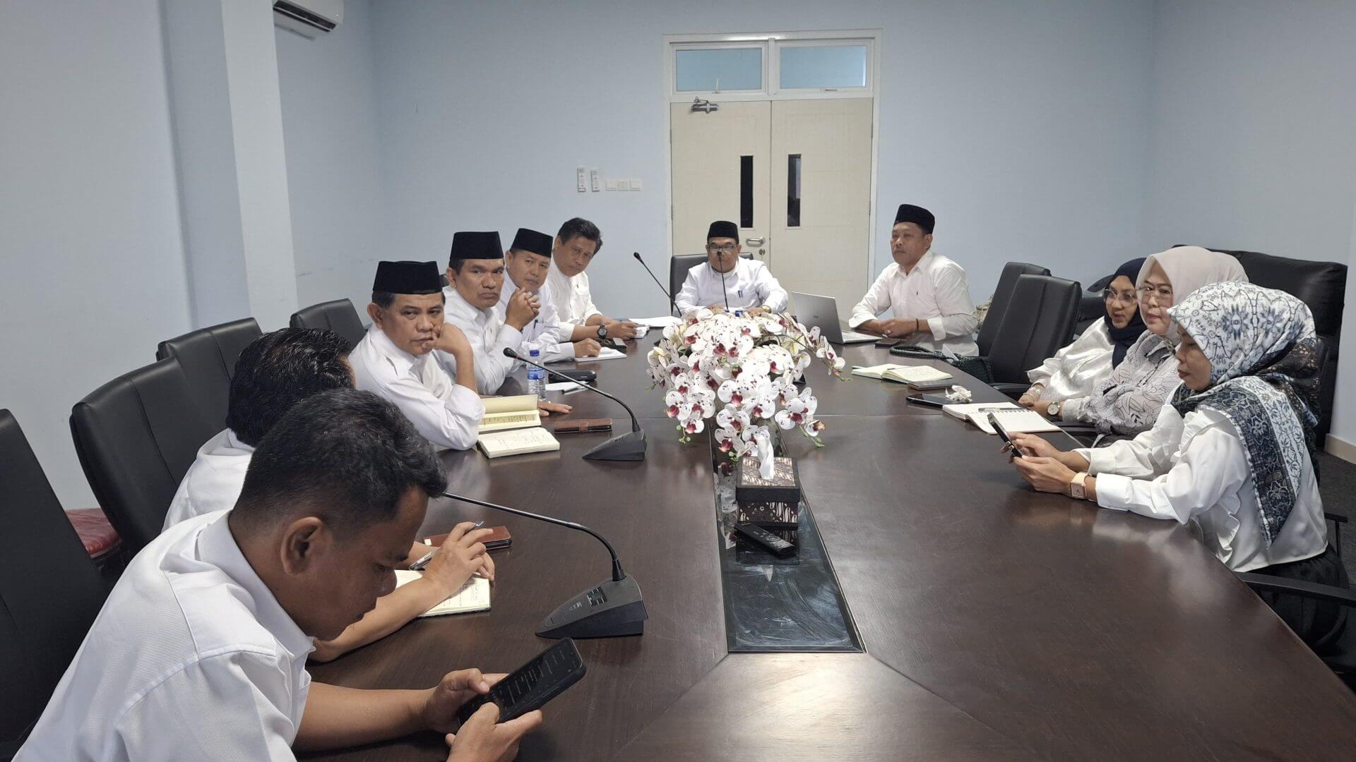Rektor Pimpin Rapat Usulan Penambahan Organisasi Baru