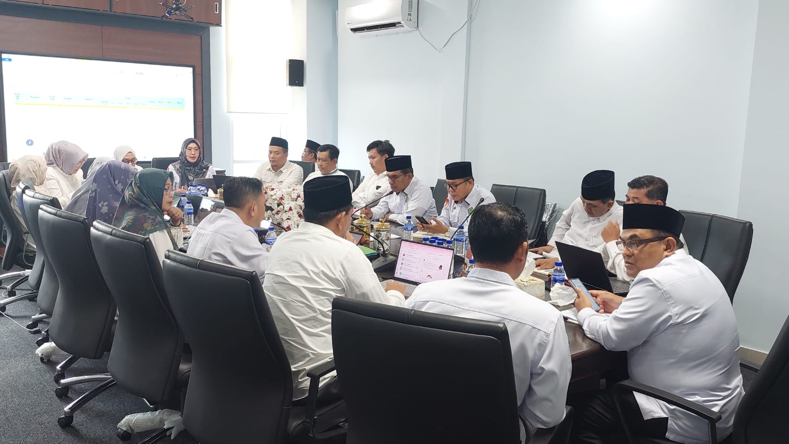 Rektor Tegaskan Komitmen Wujudkan Kampus Hijau dan Layanan Smart