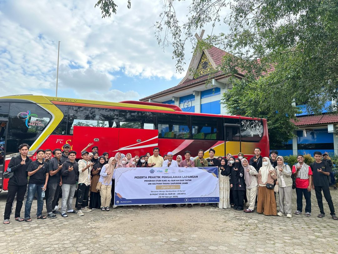 Rektor Lepas Mahasiswa FUSA PPL