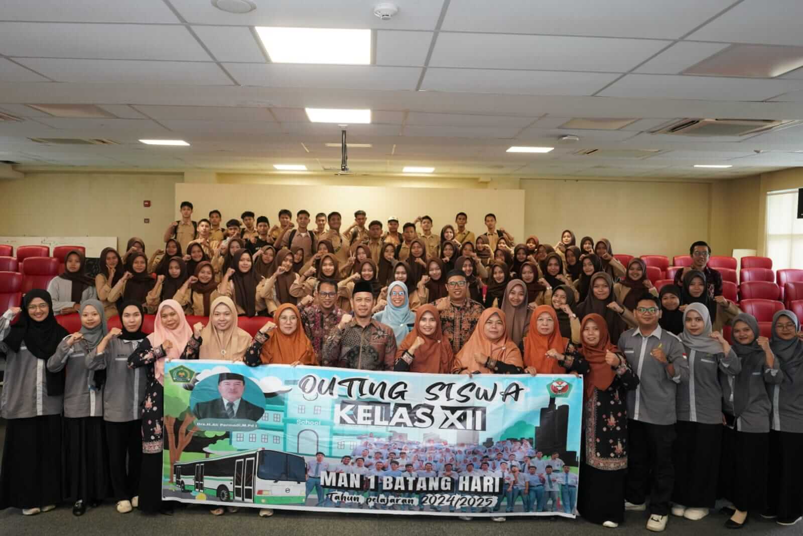 UIN Jambi Sambut Siswa MAN 1 Batanghari dalam Program Outing Class