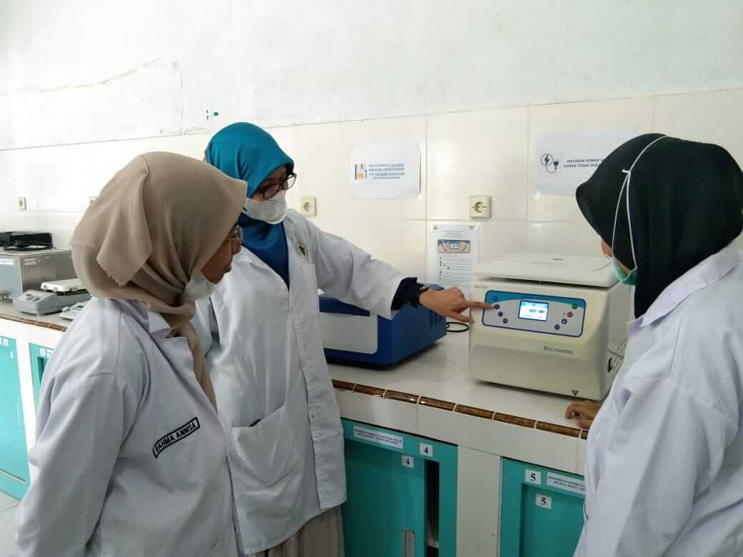 Mahasiswa dan Dosen Biologi UIN STS Jambi Teliti Isolat Probiotik