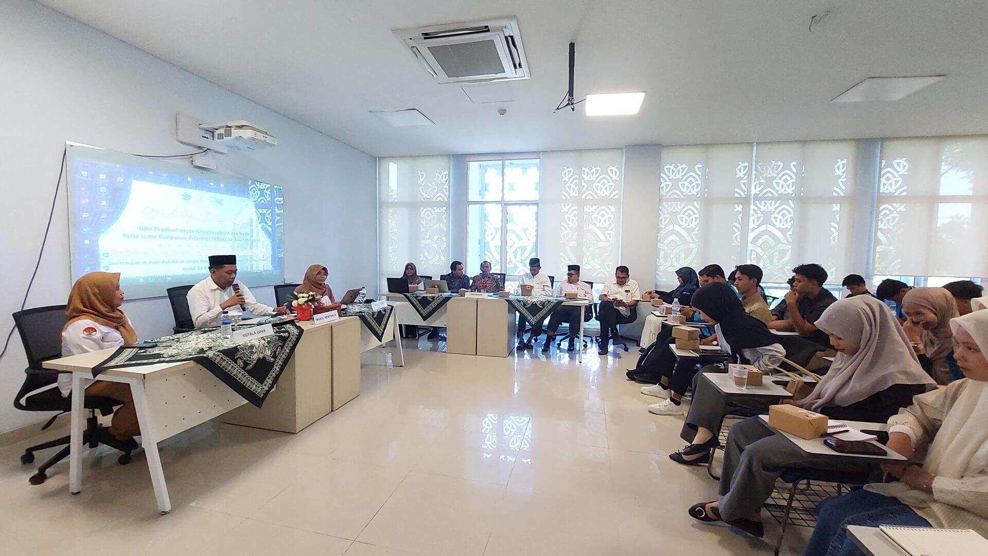 Tingkatkan Daya Saing Mahasiswa, UPKK Gelar Workshop Pra Kerja