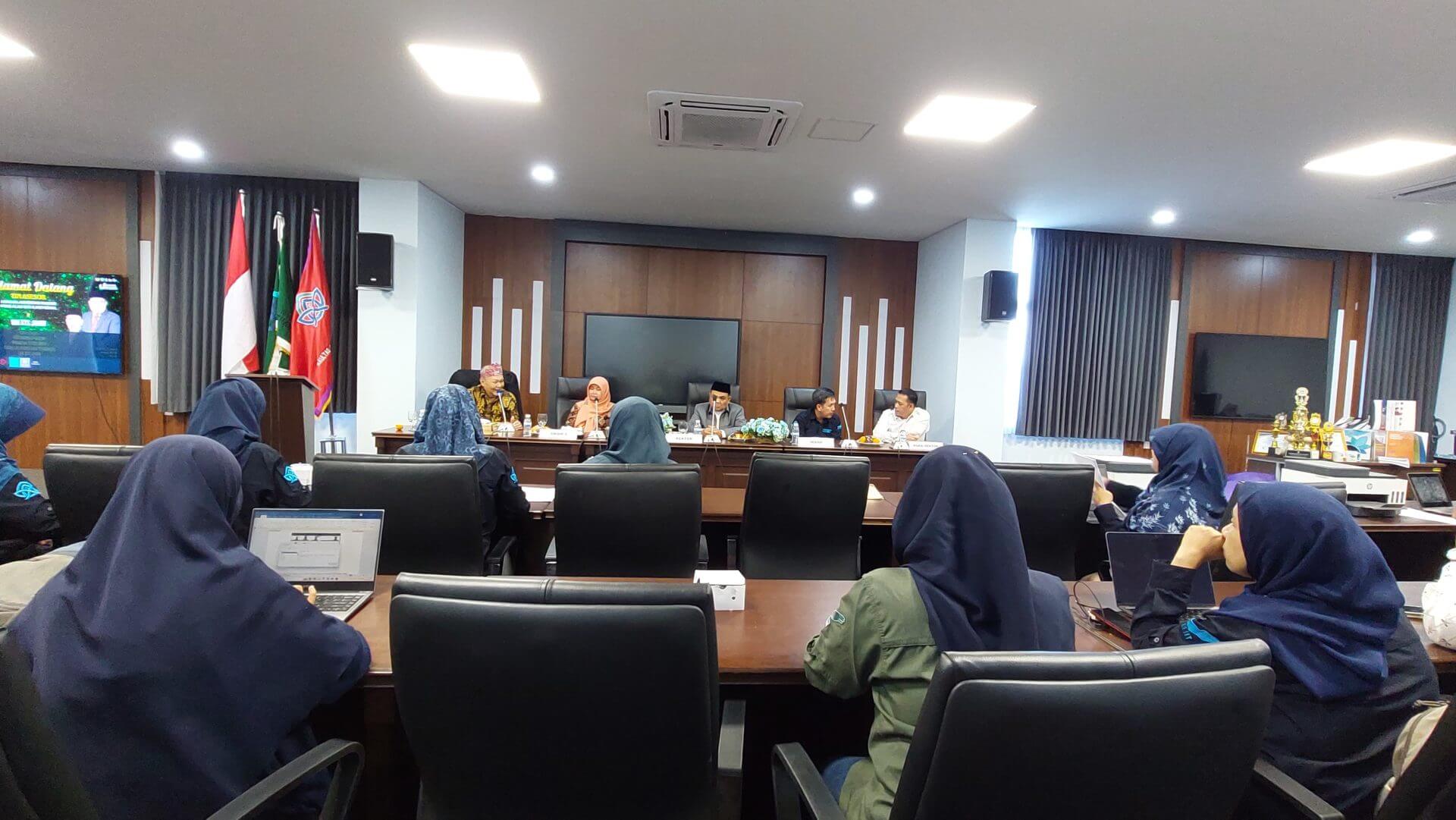 Penutupan Asesmen LAMSAMA Prodi Kimia, Rektor Optimis Raih Nilai Maksimal