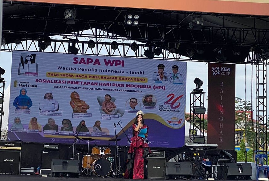 Hari Puisi Jatuh pada 26 Juli: UIN STS Jambi Dukung Sosialisasi di Festival Batanghari 2025