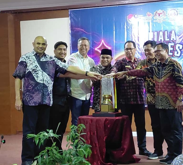 Perang Pantun Mewarnai Pembukaan Piala Dubes Malaysia 2025 di Jambi