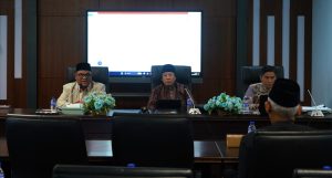 rapat senat