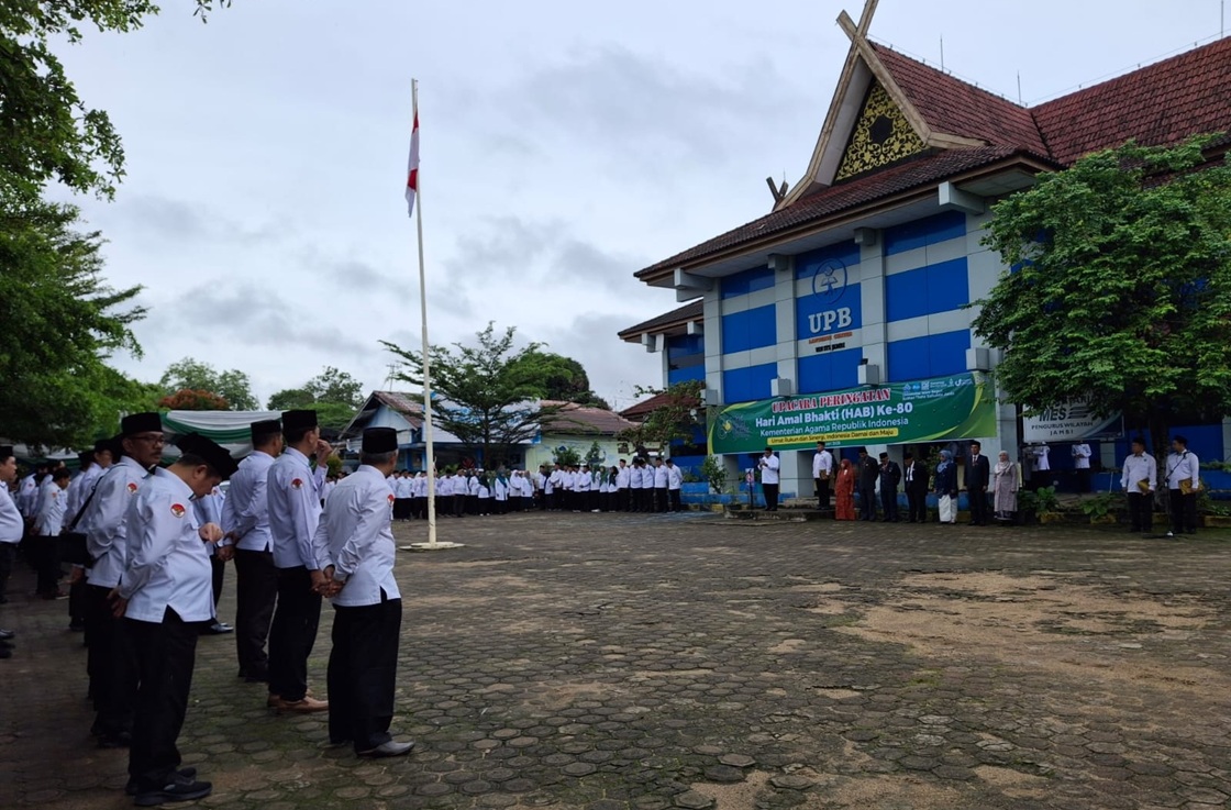 UIN STS Jambi Gelar Upacara Peringatan HAB Kemenag ke-80