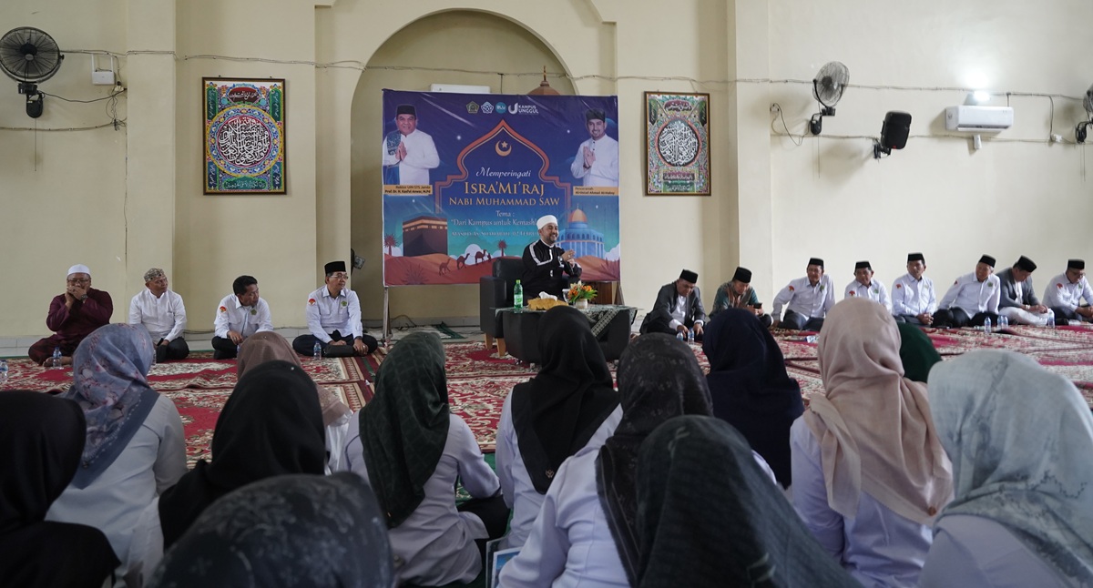 Isra Mi’raj di UIN STS Jambi, Ustaz Ahmad Al Habsy Tekankan Pentingnya Adab dan Akhlak