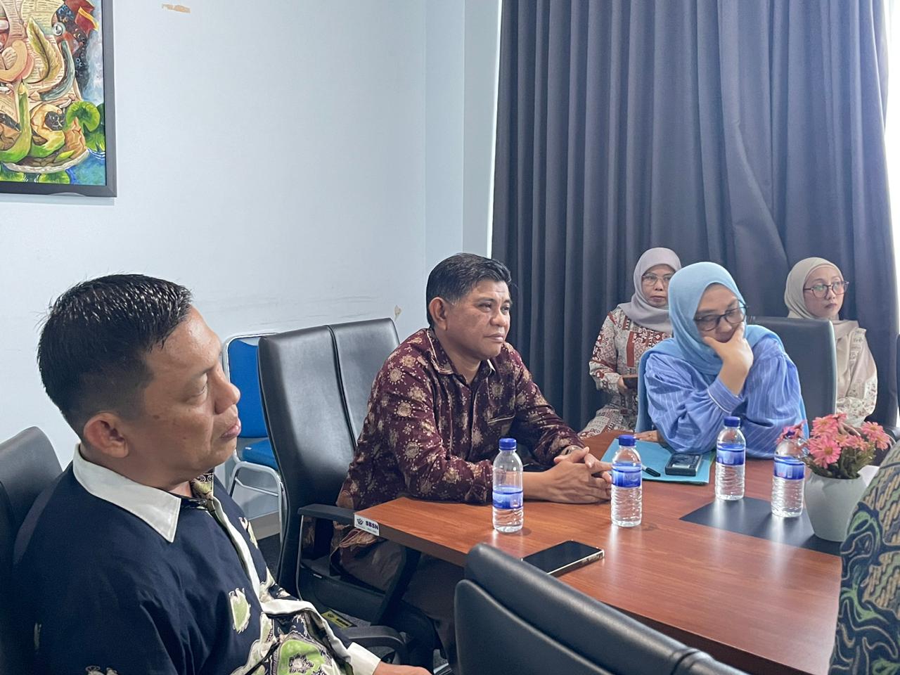 Tingkatkan Efisiensi Administrasi, WR II UIN STS Jambi Pimpin FGD Pengembangan Aplikasi Persuratan