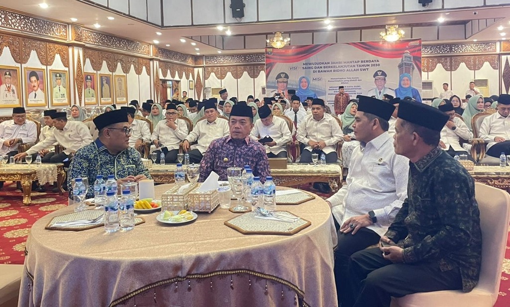 Pengukuhan Petugas Haji 1447 H, Rektor UIN STS Jambi Dukung Pelayanan Jamaah Lebih Inklusif