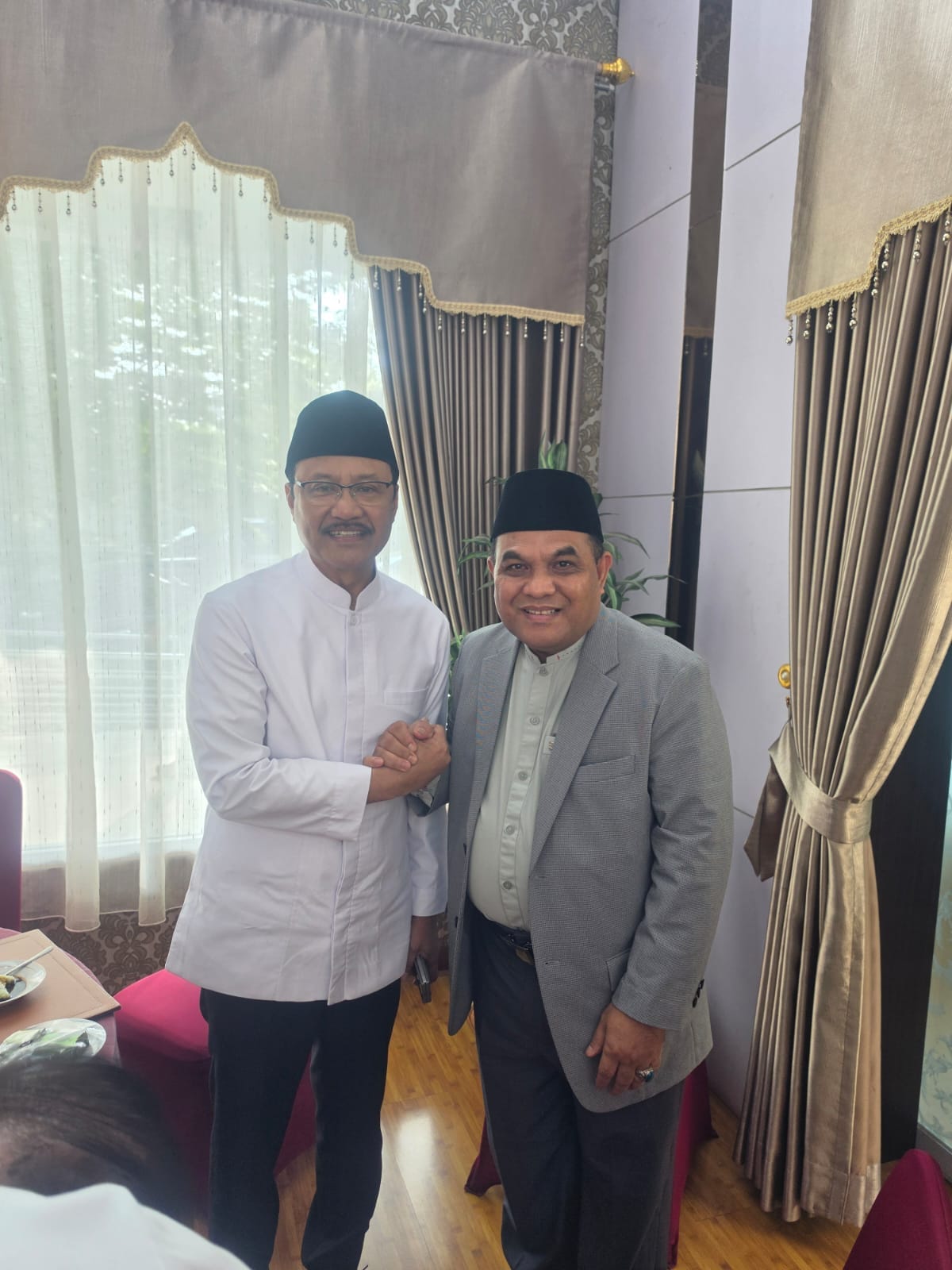 Rektor UIN STS Jambi Dampingi Menteri Sosial RI pada Open House Sekolah Rakyat