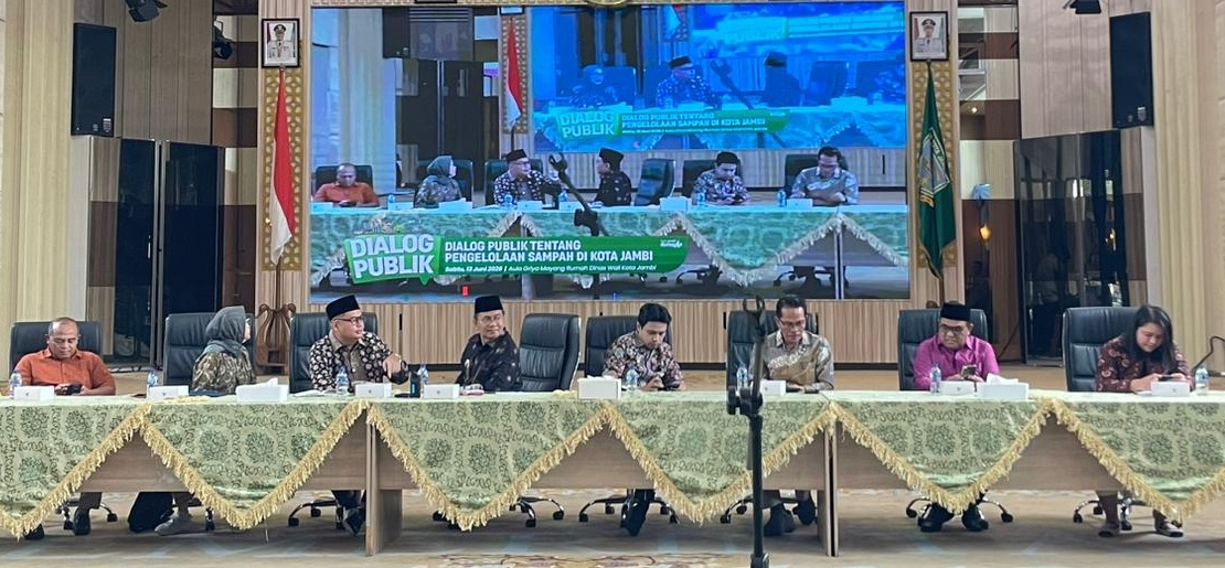 Dialog Publik Pengelolaan Sampah Kota Jambi, Rektor UIN STS Jambi Dorong Kolaborasi Semua Pihak