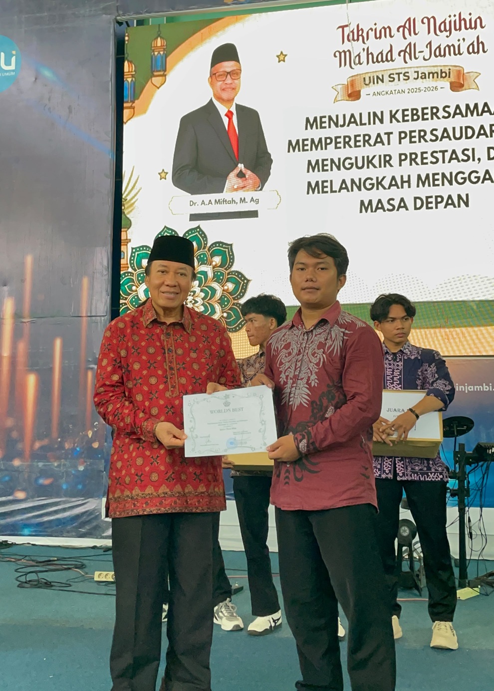 Ma’had Al-Jami’ah UIN STS Jambi: Pendidikan Pesantren Berbasis Kampus