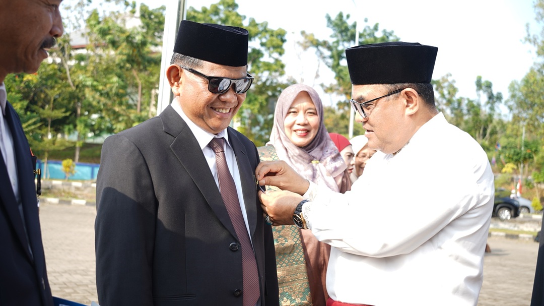 HUT Ke-81 Kemerdekaan RI, 24 Pegawai UIN STS Jambi Terima Satyalancana Karya Satya