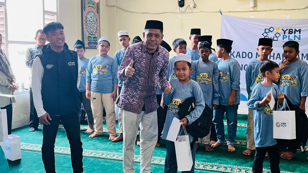 Gencar UIN STS Jambi Berbagi Kado Muharam 1448 H