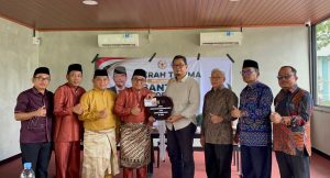 UIN STS Jambi Terima Bantuan 8 Motor Sampah Program Aspirasi dari DPR RI