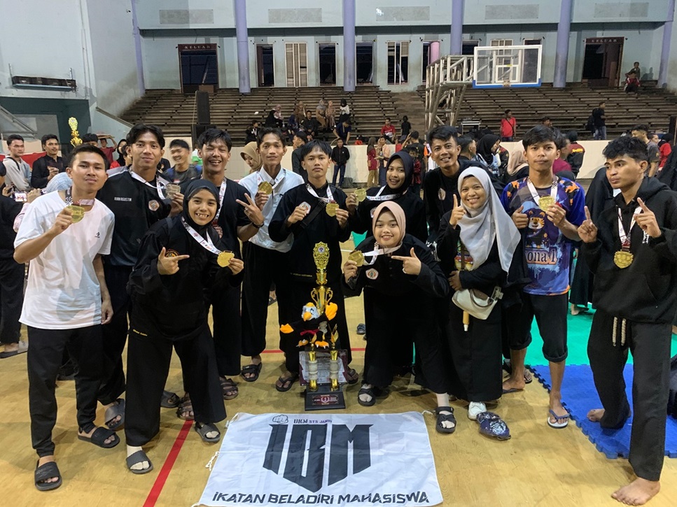 Mahasiswa UIN Jambi Raih Juara Umum di Kejuaraan Pencak Silat Nasional