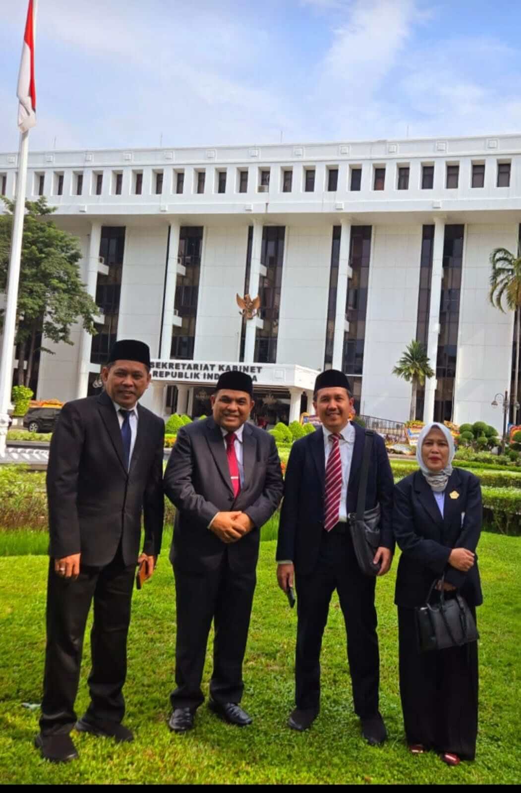 Rektor UIN STS Jambi Hadiri Silaturahmi Bersama Presiden Prabowo di Istana Kepresidenan