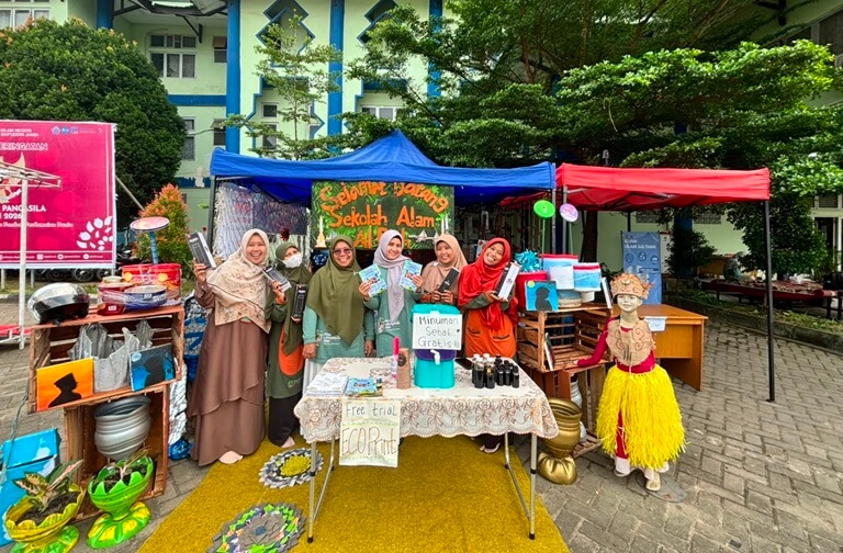 Pekan Lingkungan Hidup UIN STS Jambi 2026, Ratusan Tumbler Dibagikan untuk Kurangi Sampah Plastik