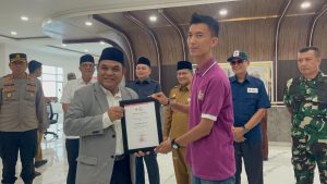 Rektor UIN STS Jambi Serahkan Penghargaan bagi Pendonor Darah dan Relawan Kemanusiaan